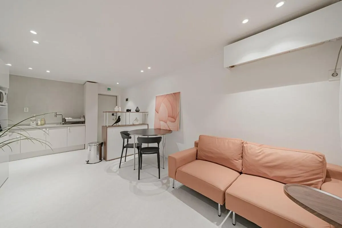 203 Apgujeong 2Nd, 1-Bed Room 1 Bath 2 Single Beds 서울특별시 대한민국