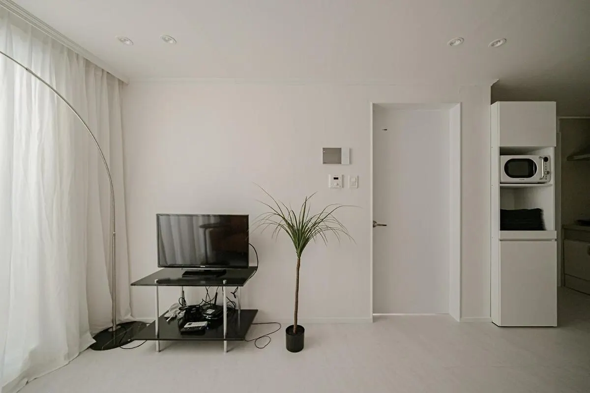 Semesterbostad 203 Apgujeong 2Nd, 1-Bed Room 1 Bath 2 Single Beds Seoul Sydkorea